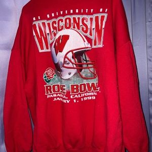 Vintage Wisconsin Badger Rose Bowl Crewneck